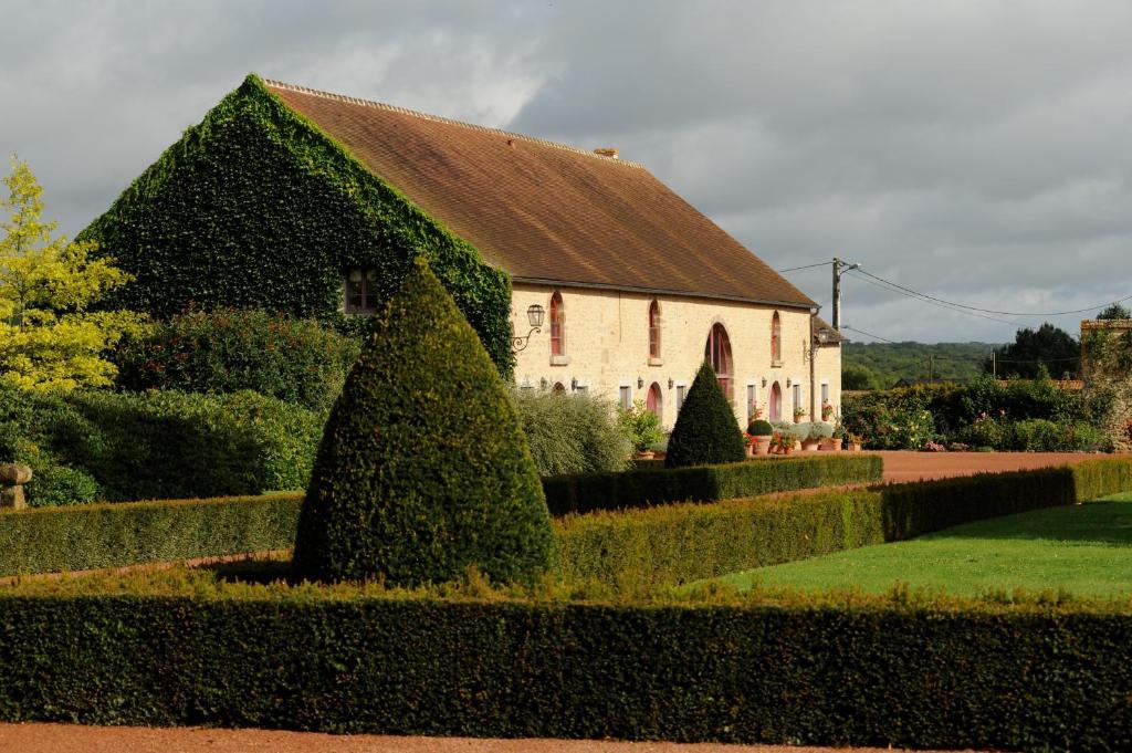 Les Residences Du Chateau De Vianges Luaran gambar