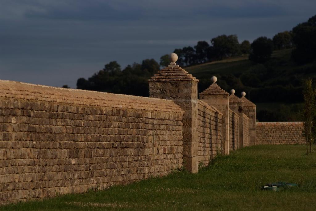 Les Residences Du Chateau De Vianges Luaran gambar