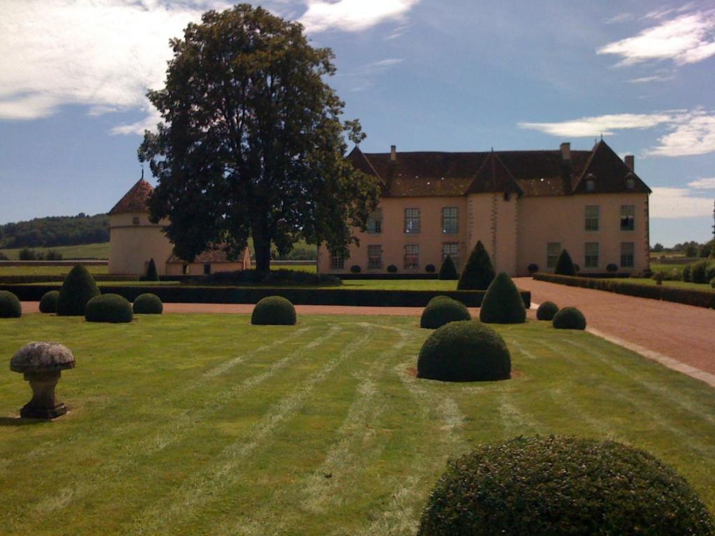 Les Residences Du Chateau De Vianges Luaran gambar